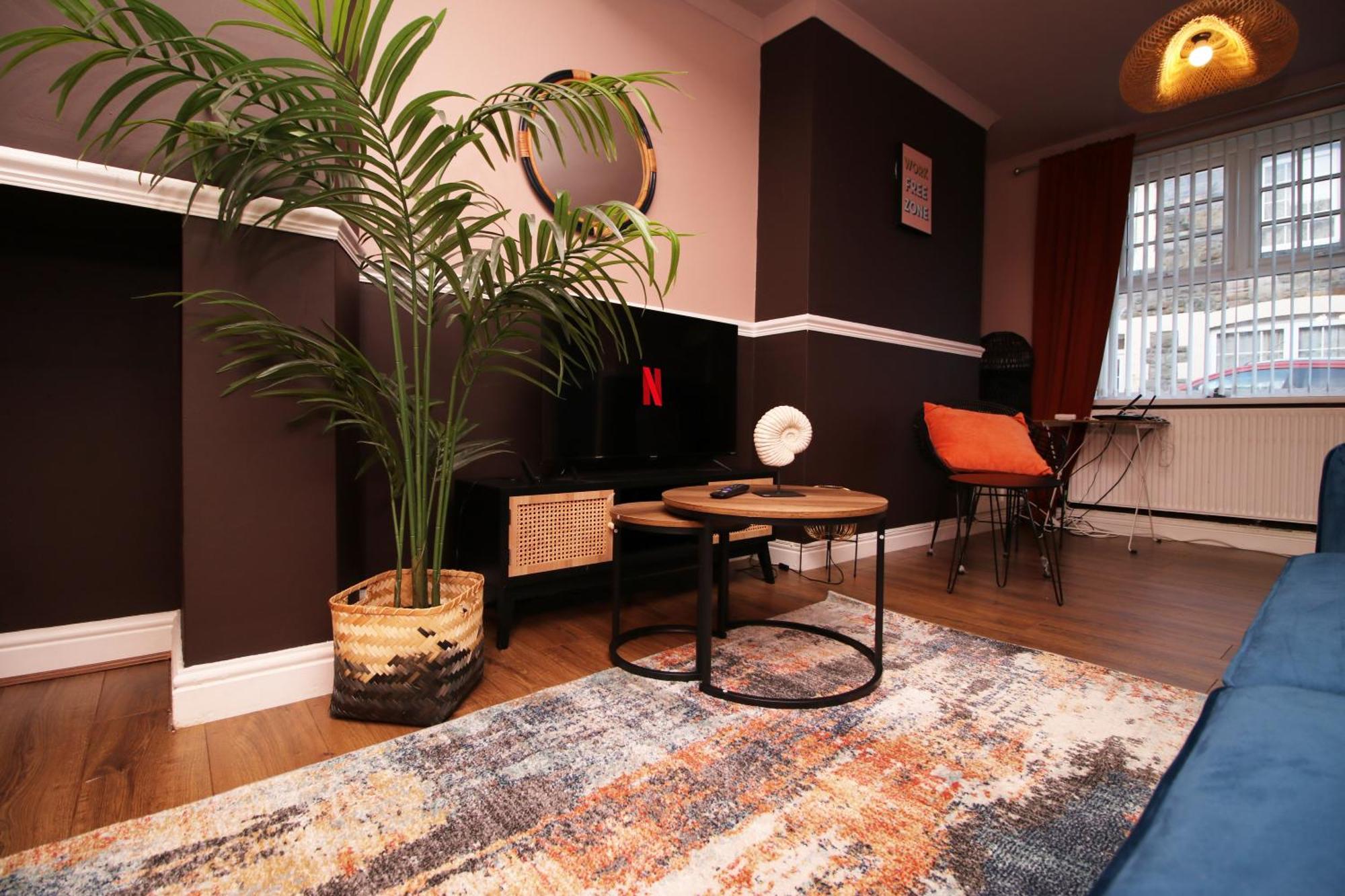 Cosy 3Br Home, Scenic Views, Ideal For Walks & Work Abertillery Eksteriør billede